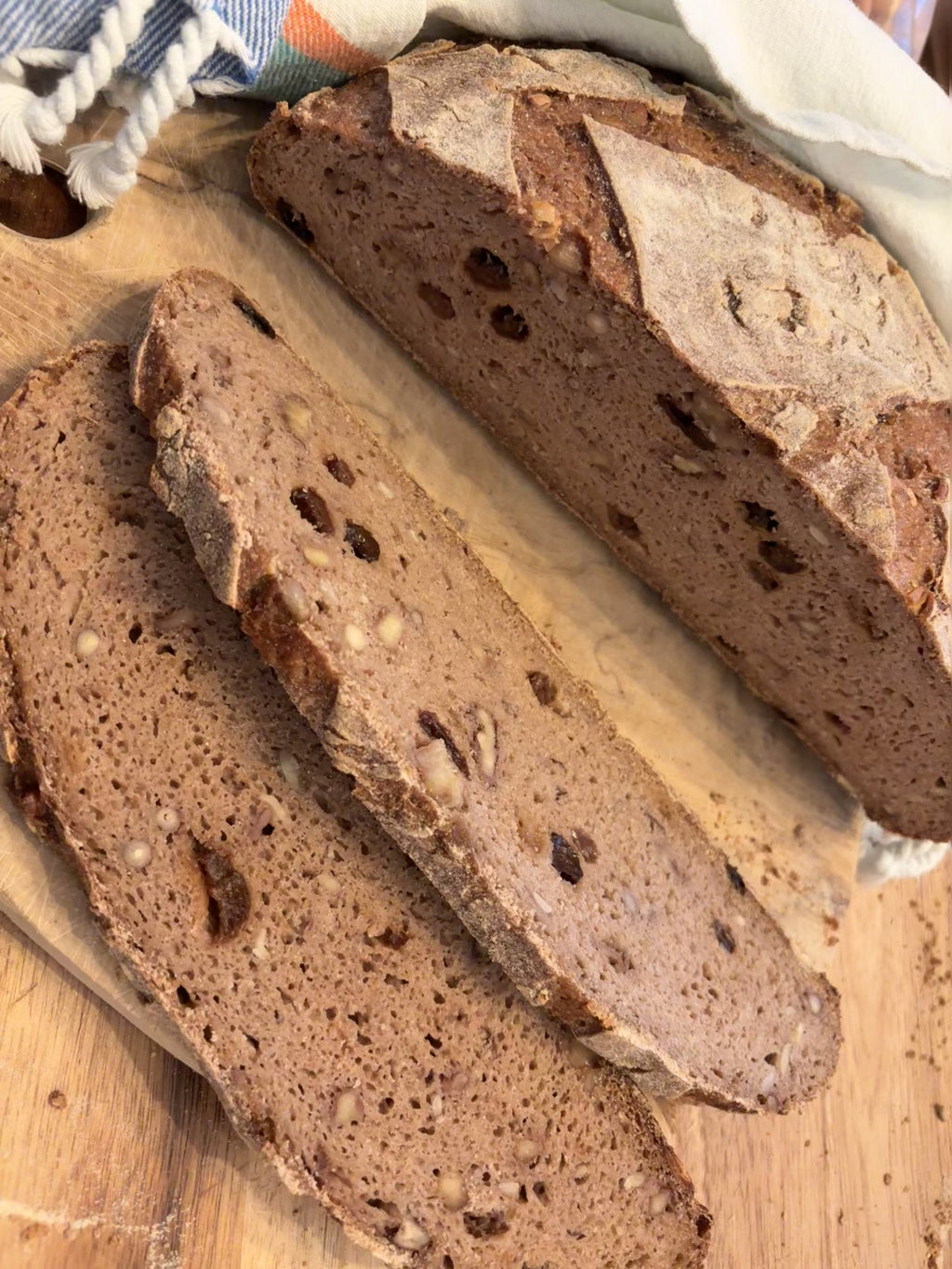 Pan de masa madre orgánico sin gluten con frutas y frutos secos (¡SIN LEVADURA!)